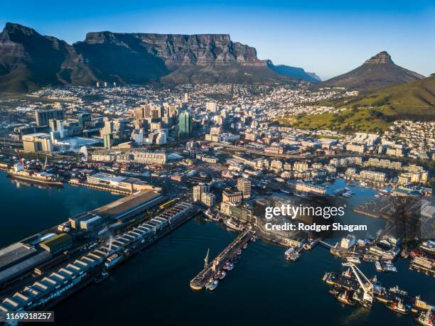 aerial view of cape town and it's majestic, flat-topped table mountain - cape town ストックフォトと画像