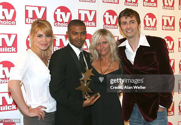 Billie Piper, Noel Clarke, Camille Coduri and David Tennant with award for best loved Drama "Doctor Who"