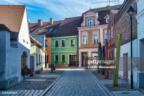 germany, luebbenau, view of apothekengasse in the old town - 史普雷 個照片及圖片檔