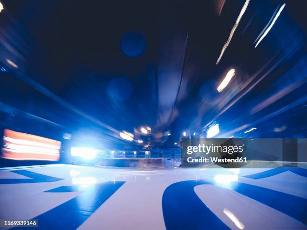 police patrol lights on car roof, madrid, spain - police car lights 個照片及圖片檔