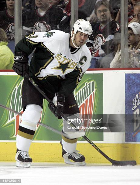 Dallas Stars' Mike Modano during a game versus the Buffalo Sabres at the HSBC Arena in Buffalo, NY, December 14, 2005. Buffalo defeated the Stars 4 -...