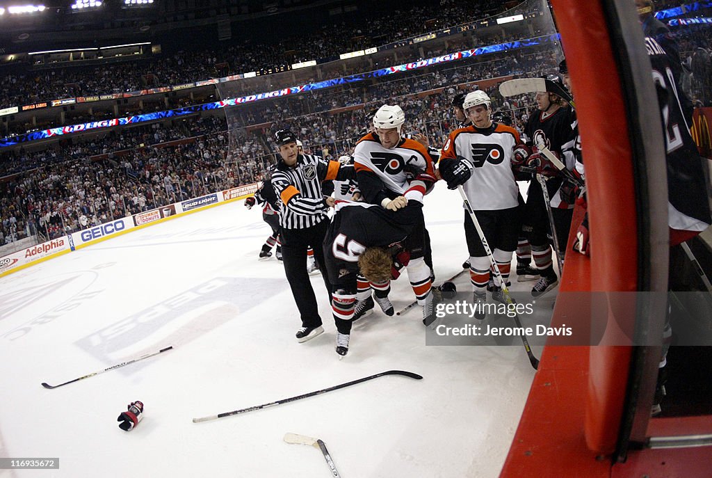 2006 NHL Playoffs - Eastern Conference Quarterfinals - Game Two - Philadelphia Flyers vs Buffalo Sabres