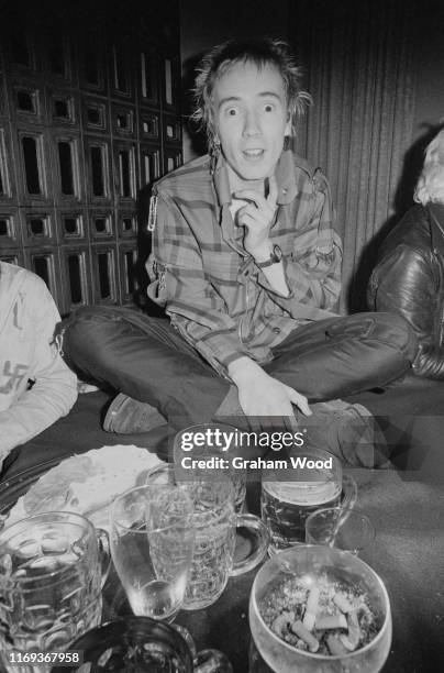 Singer Rotten 4,473点のジョン ライドンの写真と高解像度写真 - Getty Images