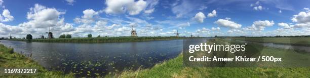 mill network at kinderdijk-elshout, netherlands - alblasserdam stock pictures, royalty-free photos & images