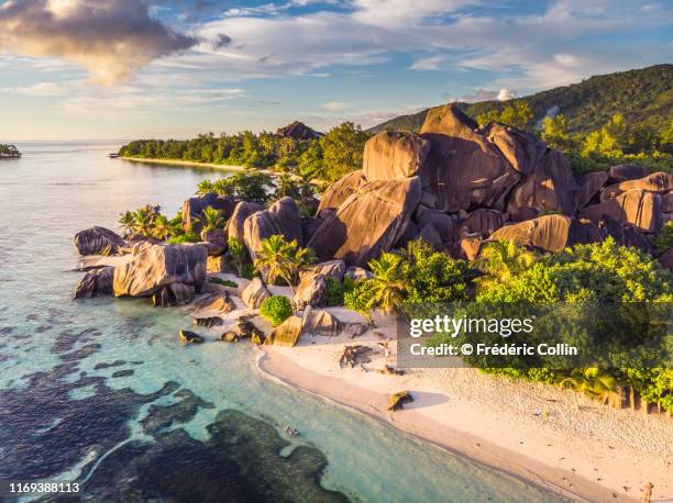 anse source d'argent taken at sunset from a drone - seychellen stock-fotos und bilder