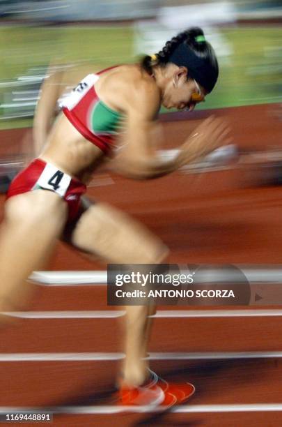 Mexican Ana Guevara at the start of 400m semifinal 07 August 2003 at the Olympic Stadium at the XIV Pan American Games in Santo Domingo. AFP...