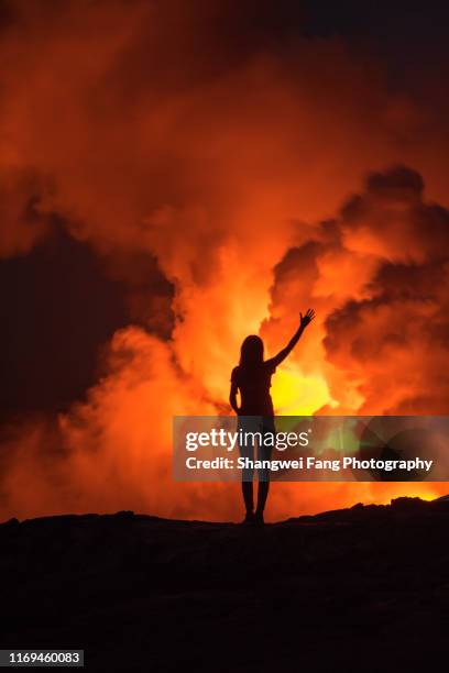 hi to volcano - kīlauea volcano fotografías e imágenes de stock