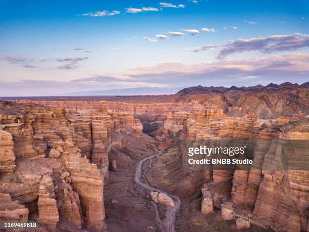 charyn canyon with sunset, kazakhstan - kazakhstan bildbanksfoton och bilder