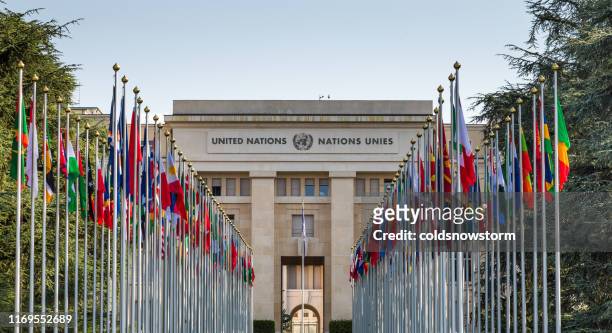 sede das nações unidas (onu) em genebra, suíça - organização das nações unidas - fotografias e filmes do acervo