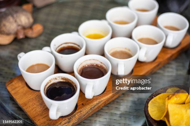 luwak coffee & tea test a bali - gusto foto e immagini stock