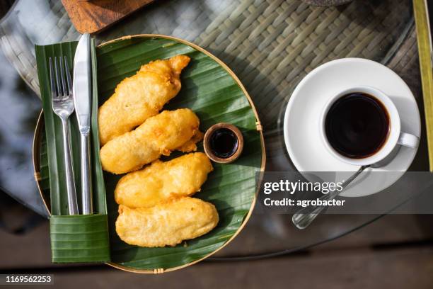 stekt bananer och kaffe - deep fried bildbanksfoton och bilder