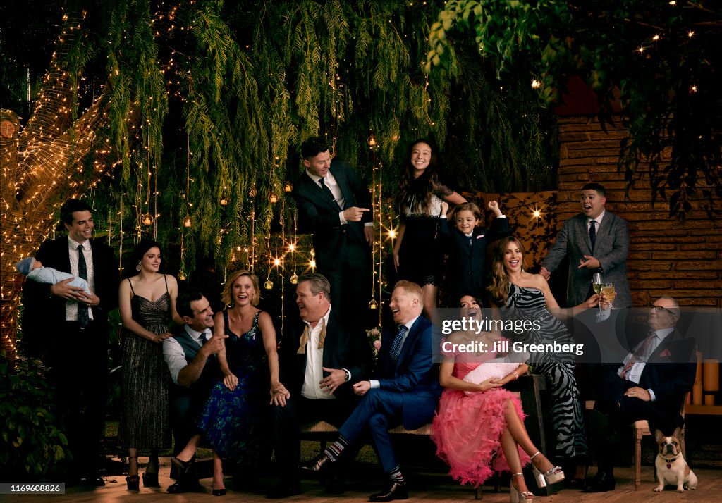 REID EWING, ARIEL WINTER, TY BURRELL, JULIE BOWEN, ERIC STONESTREET, NOLAN GOULD, AUBREY ANDERSON-EMMONS, JESSE TYLER FERGUSON, JEREMY MAGUIRE, SARAH HYLAND, SOFÍA VERGARA, RICO RODRIGUEZ, ED ONEILL