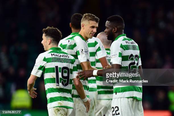 Celtic celebrate with Odsonne Edouard after he scored their second goal during the UEFA Europa League Play Off First Leg match between Celtic and AIK...