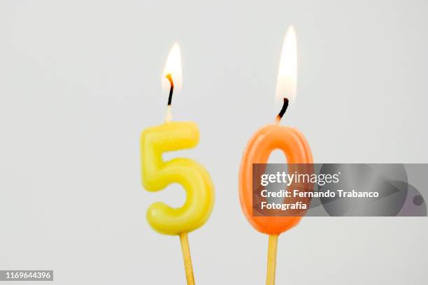 number 50 - birthday candles - fotografias e filmes do acervo