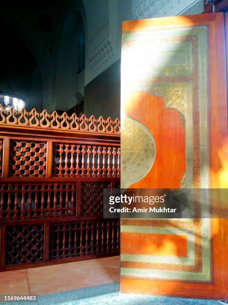 entrance door of the mosque quba (qoba) - madina mosque stock pictures, royalty-free photos & images