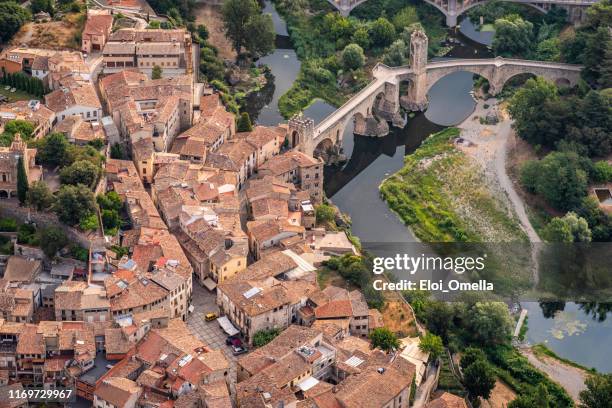 aerial view of besalu, la garrotxa, gerona province, catalonia, spain - besalu imagens e fotografias de stock