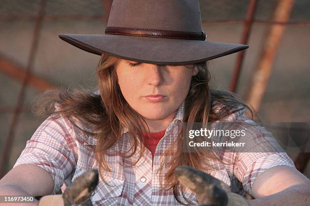 land mädchen - akubra hat stock-fotos und bilder