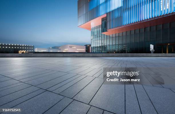 square - architecture at night stockfoto's en -beelden