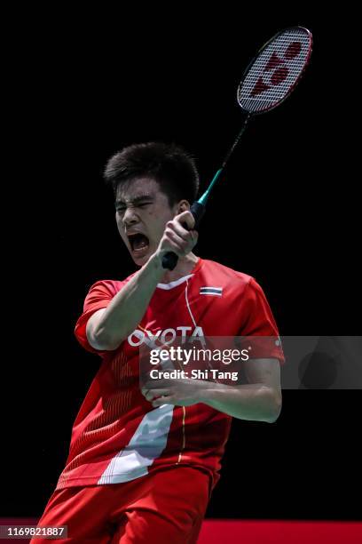 Kantaphon Wangcharoen of Thailand reacts in the Men's Singles quarter finals match against Chou Tien Chen of Chinese Taipei during day five of the...