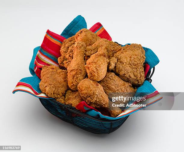 fried chicken - crunchy stock pictures, royalty-free photos & images