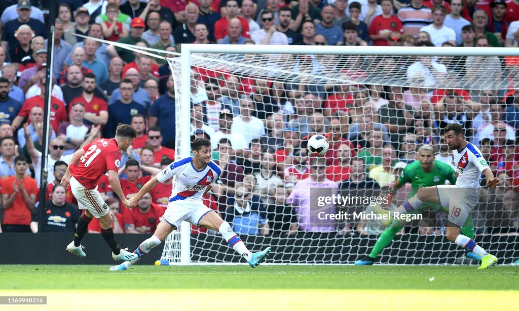 Manchester United v Crystal Palace - Premier League