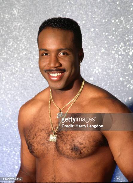 Bseball player Barry Bonds poses for a portrait in 1993 in Los Angeles, California.