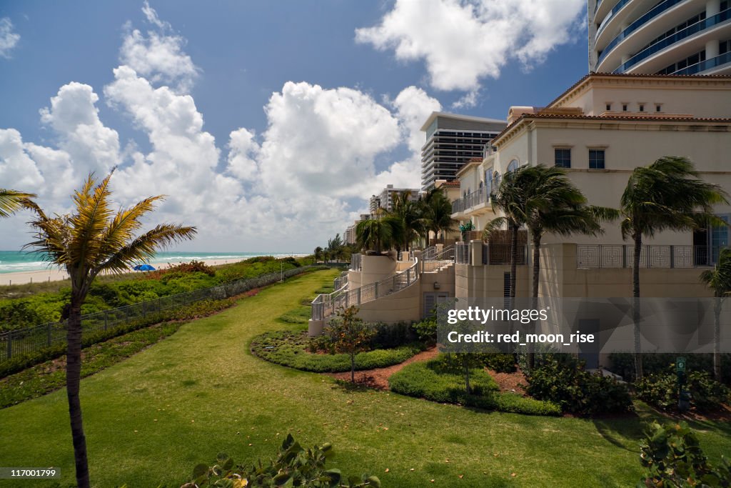 Oceanfront villas (XL)