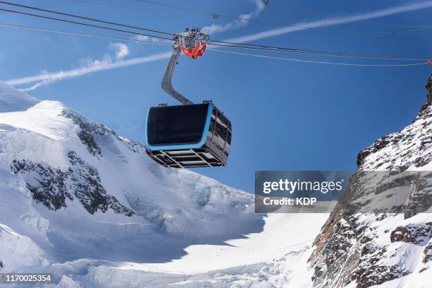 Swiss Ropeway Channel Ropeway Cabin Photos and Premium High Res Pictures - Getty Images