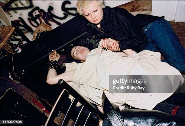 American punk provocateur Hellin Killer, of Los Angeles punk band The Plungers, holding the hand British musician Sid Vicious , the day after the Sex...