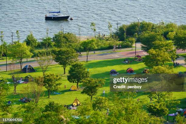 rest place of riverside - han gang stockfoto's en -beelden