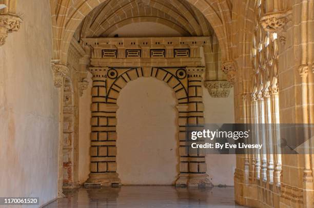 royal convent of santo domingo - cloister - fotografias e filmes do acervo