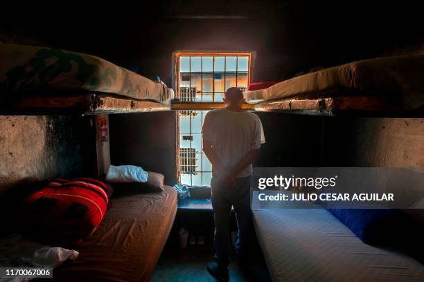 Mexico Inmate 4,729 Mexico Prison Stock Photos, High-Res Pictures, and Images - Getty ...