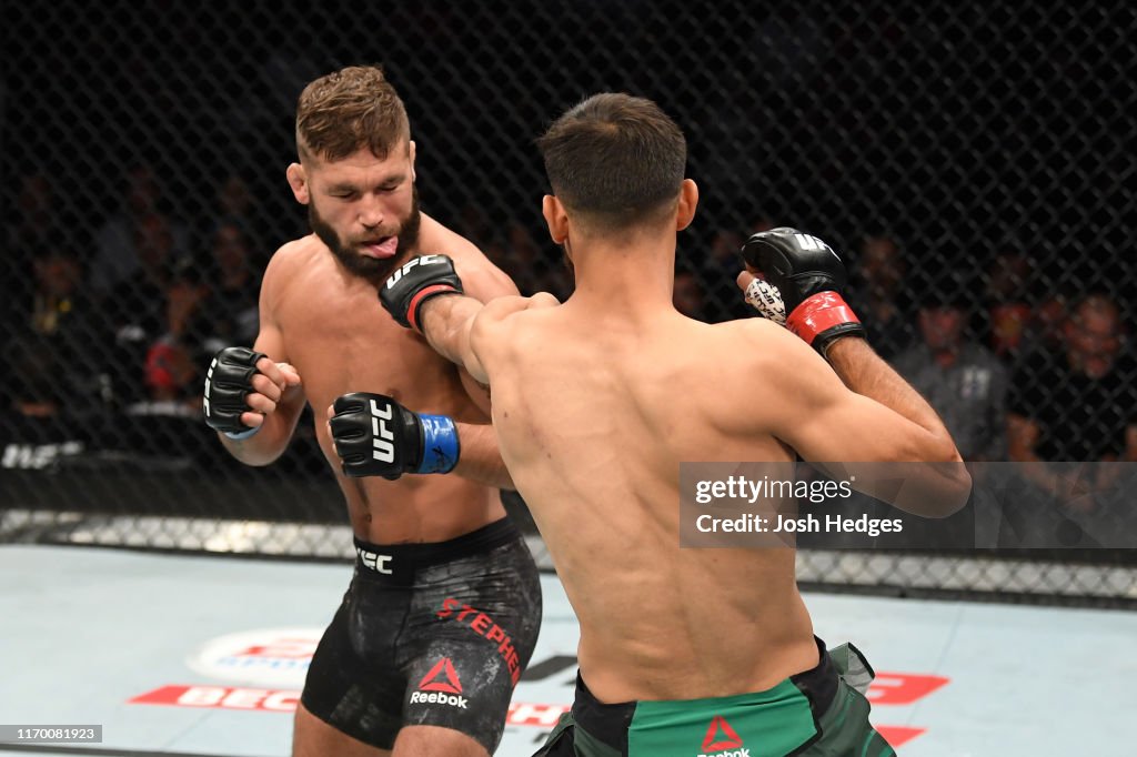 UFC Fight Night: Rodriguez v Stephens