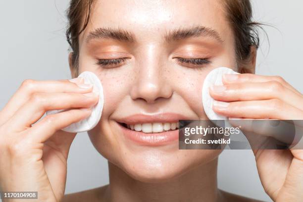 keep your skin clean - cotton pad stock pictures, royalty-free photos & images