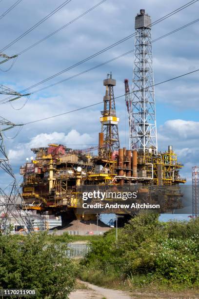 The Brent Bravo Delta oil platform topsides in Able Seaton Port, Hartlepool, North East England, UK. This was the heaviest single cargo ever to be...