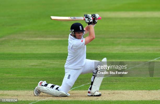 England batsman Ian Bell in action during day four of the 3rd npower test match between England and Sri Lanka on June 19, 2011 in Southampton,...