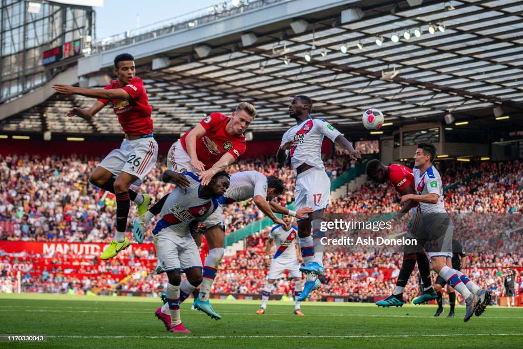 Manchester United v Crystal Palace - Premier League