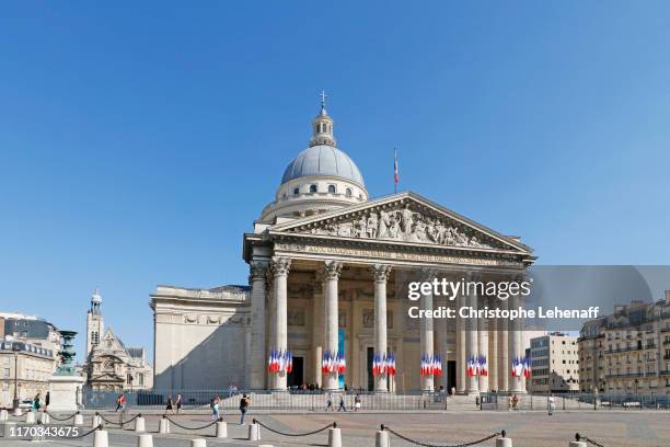 the panthéon in paris, france. - panthéon photos et images de collection