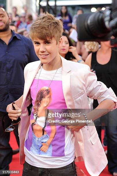 Justin Bieber arrives on the red carpet at the 22nd Annual MuchMusic Video Awards at the MuchMusic HQ on June 19, 2011 in Toronto, Canada.