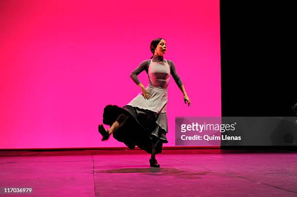 Spanish dancer Olga Pericet performs during the dress rehearsal of the flamenco show 'Bailes alegres para personas tristes' on stage at the Teatros...