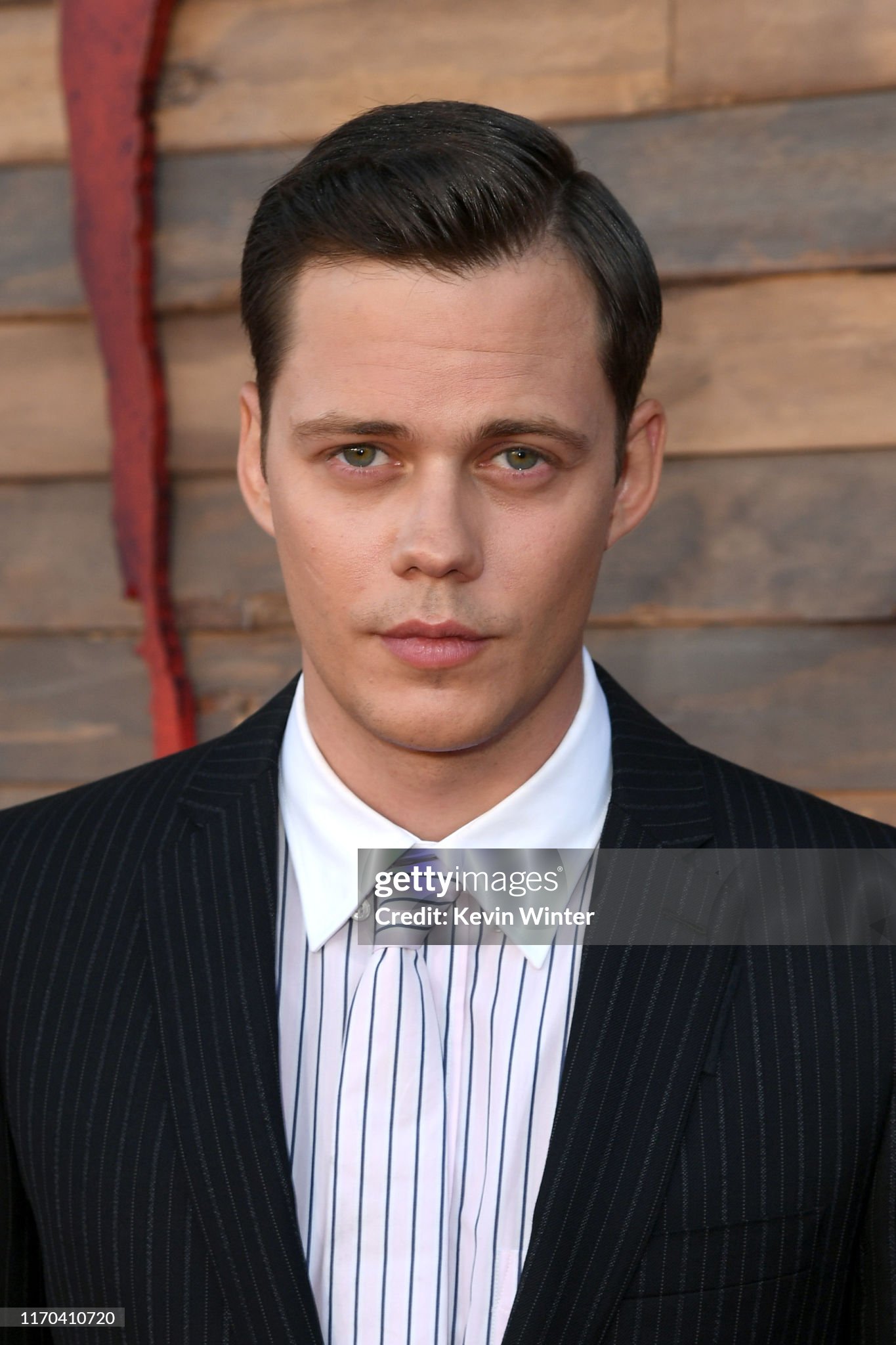 ¿Cuánto mide Bill Skarsgard? - Altura - Real height Westwood-california-bill-skarsg%C3%A5rd-attends-the-premiere-of-warner-bros-pictures-it-chapter-two