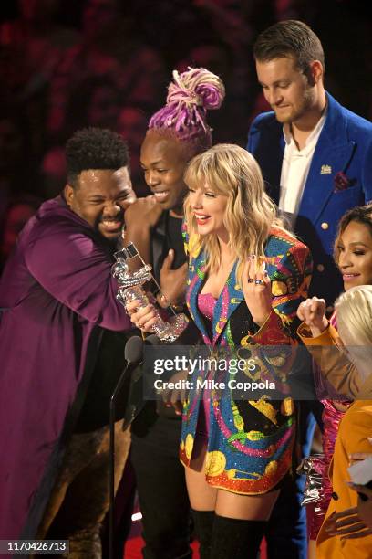 Taylor Swift accepts the Video of the Year Award onstage during the 2019 MTV Video Music Awards at Prudential Center on August 26, 2019 in Newark,...