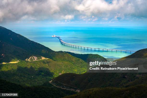 hong kong - juhai - macau bridge crossing ocean harbor - provinsen guangdong bildbanksfoton och bilder