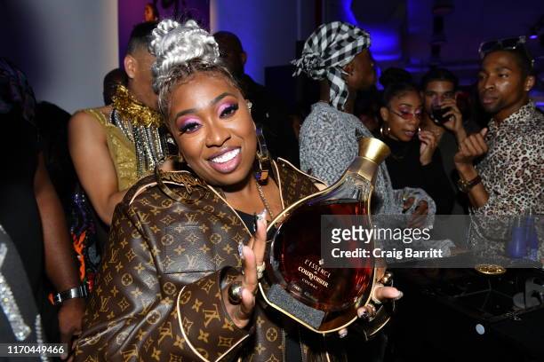 Iconic rapper and 2019 Video Vanguard Award winner, Missy Elliott receives an exclusive bottle of L’Essence de Courvoisier® – an extremely old and...