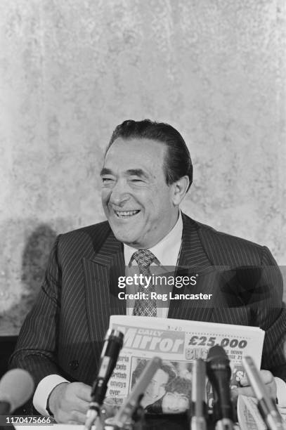 British media proprietor, and Member of Parliament Robert Maxwell at a press conference on his acquisition of the Mirror Group Newspapers, UK, 14th...