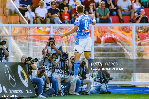 Napoli's Spanish forward Fernando Llorente celebrates after scoring a goal in front of photographers during the Italian Serie A football match US...