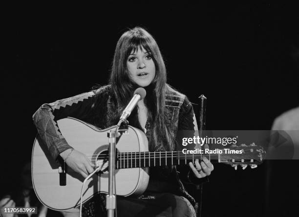 Singer Melanie performing, March 1971.