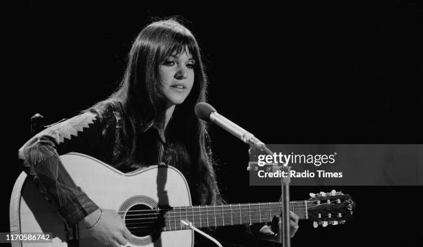 Singer Melanie performing, March 1971.