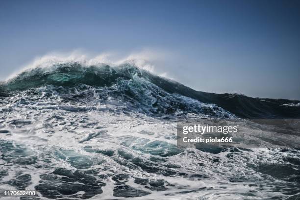 the shape of the sea: waves crashing - wind storm stock pictures, royalty-free photos & images