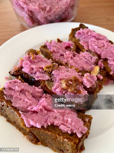 sweet potato cakes slices - mashed sweet potato stock-fotos und bilder